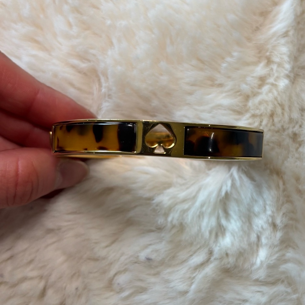 Kate Spade Tortoise and Gold Heart Bangle